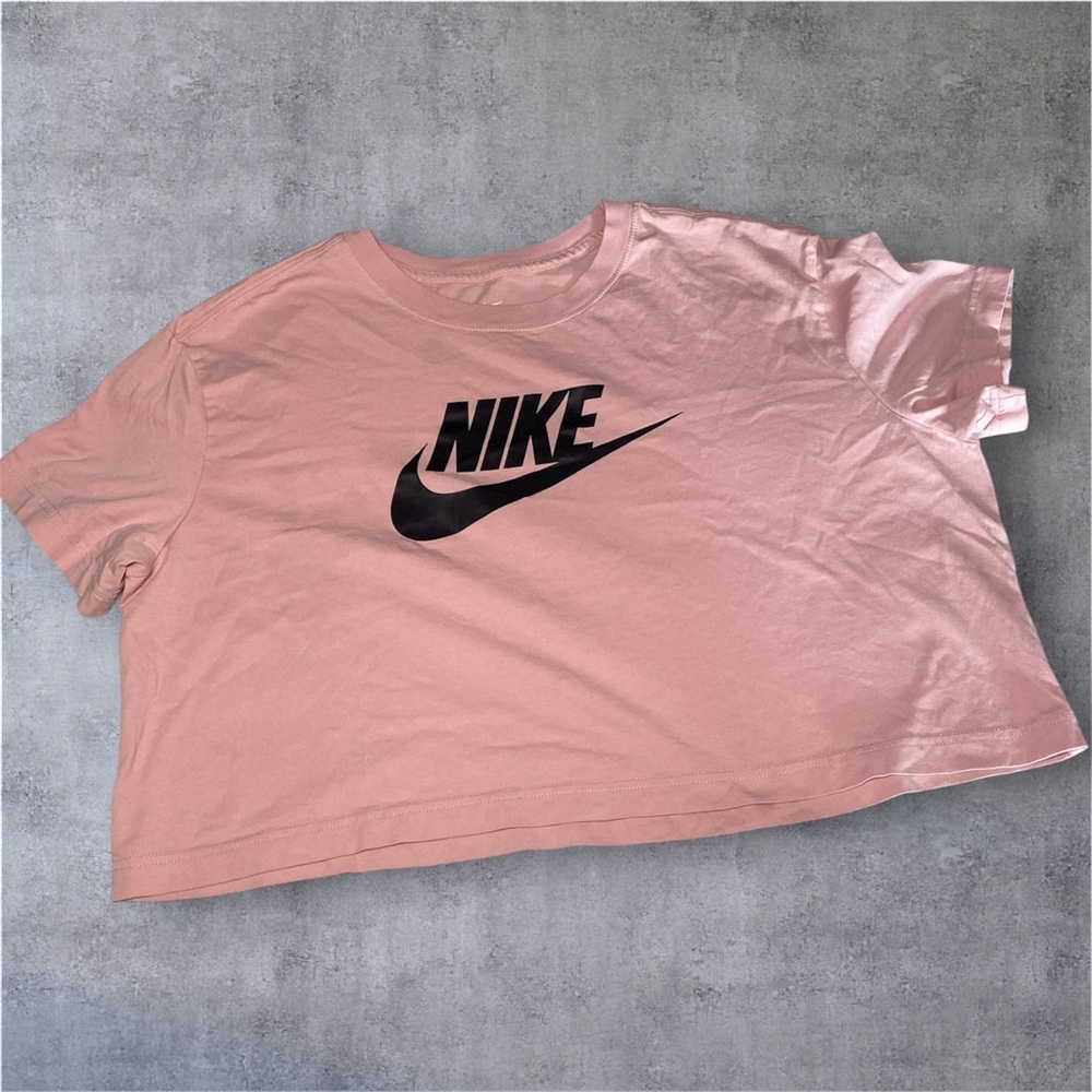 Nike Women's Pink Blush Short Sleeve Cropped Tee. Size large.